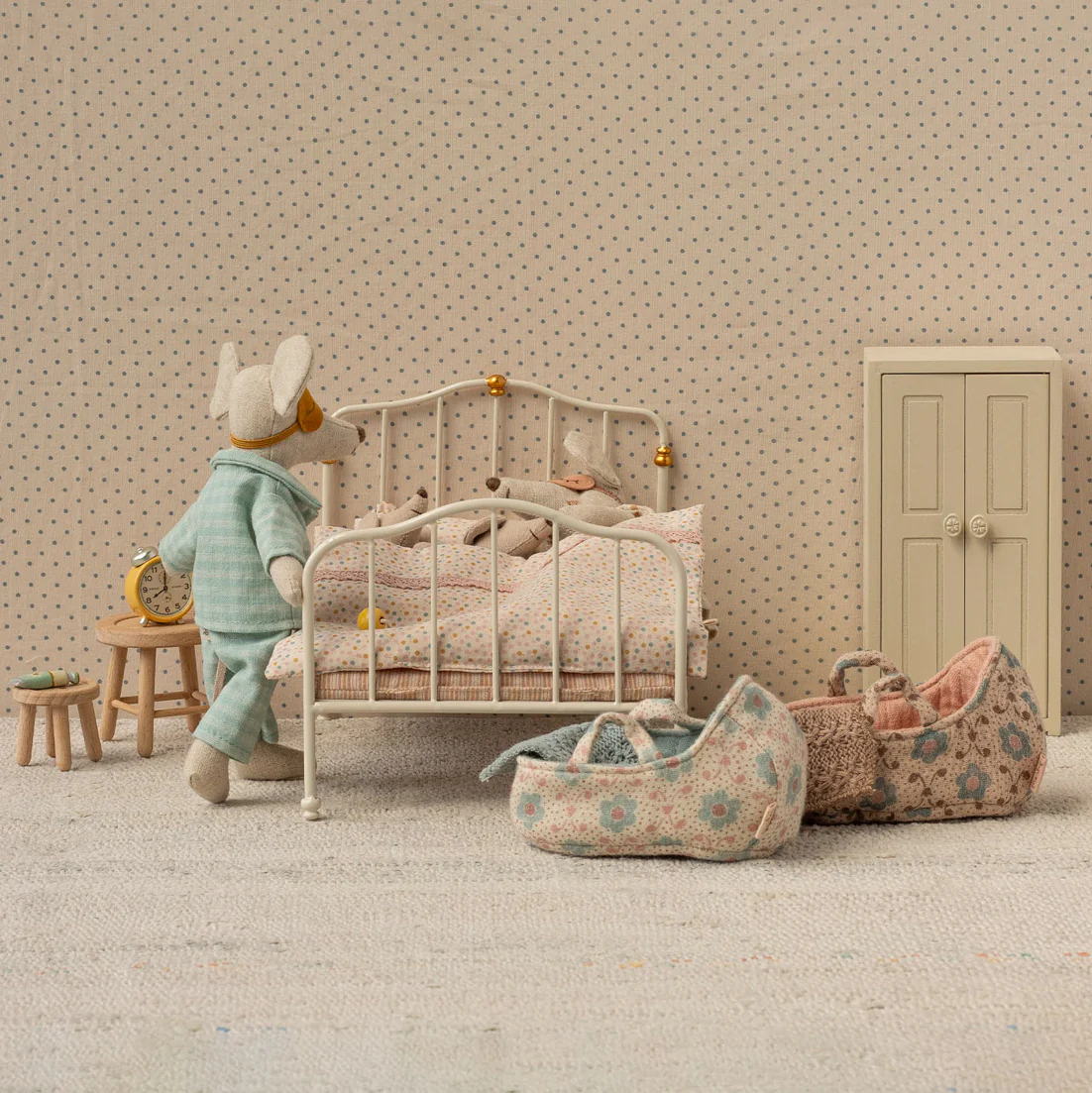 Carry Cot, Baby Mouse - Blue - Image 2