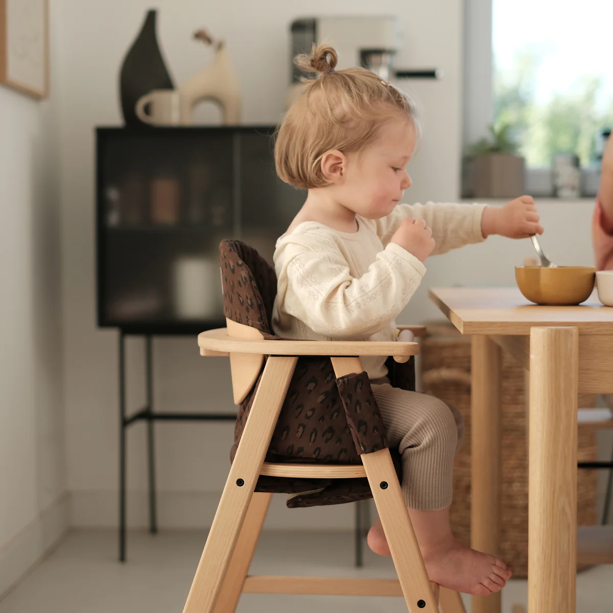 Growing Green High Chair Cushion - Leonie Brown - Image 2