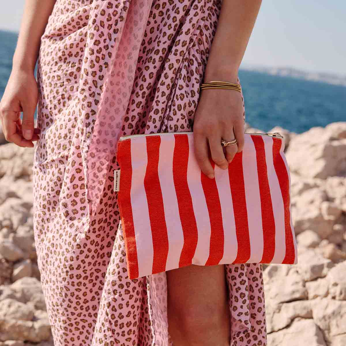 LILI FLAT POUCH STRIPES TOMATO / CANDY PINK: TOMATO / CANDY PINK - Image 2