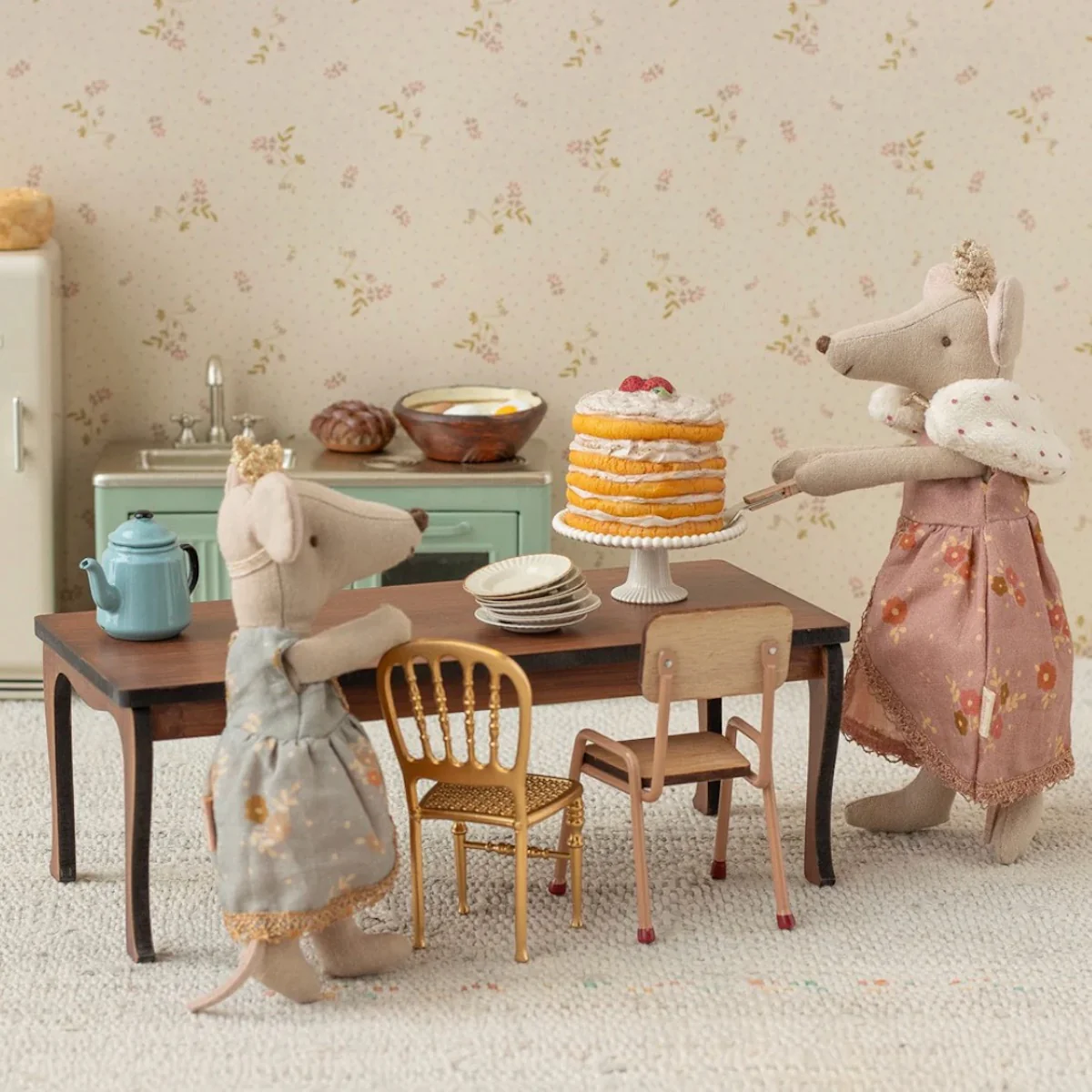 Long Dining Table Mouse - Image 3