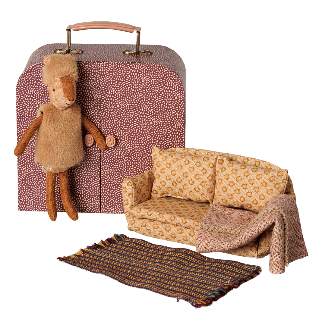 PRE_ORDER Reindeer in suitcase, Little sister *End October