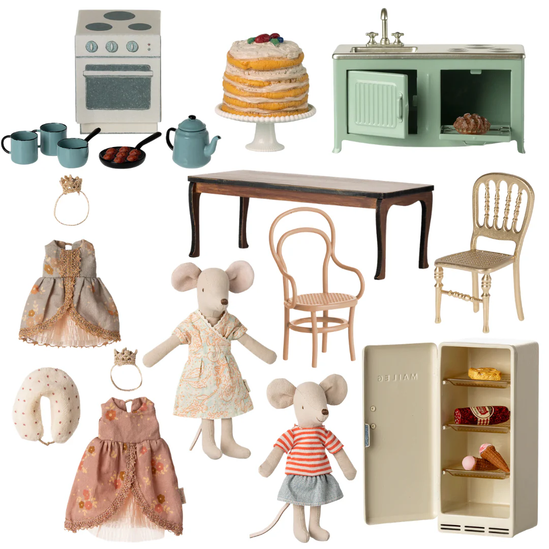 Maileg Royal Kitchen Bundle with Mum Mouse and Big Sister Mouse - Image 2