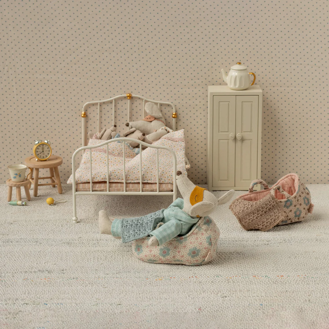 Mum and Dad Bedroom Bundle with Twins - Image 3