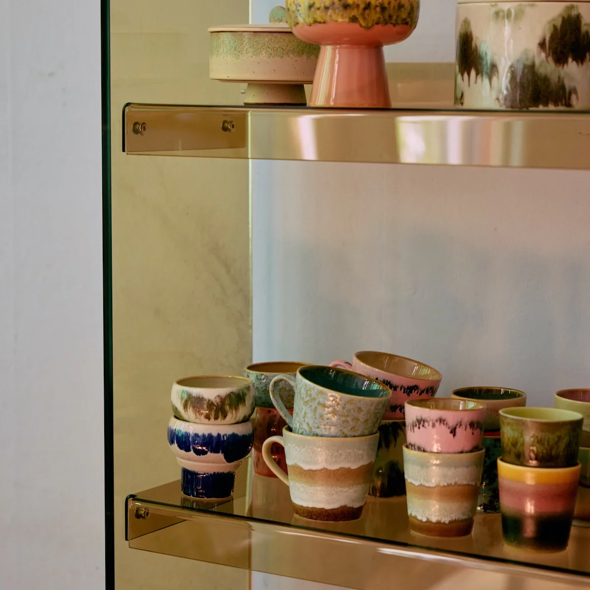 Pre-order 70s Ceramics: Coffee Mug Skyline - Image 4