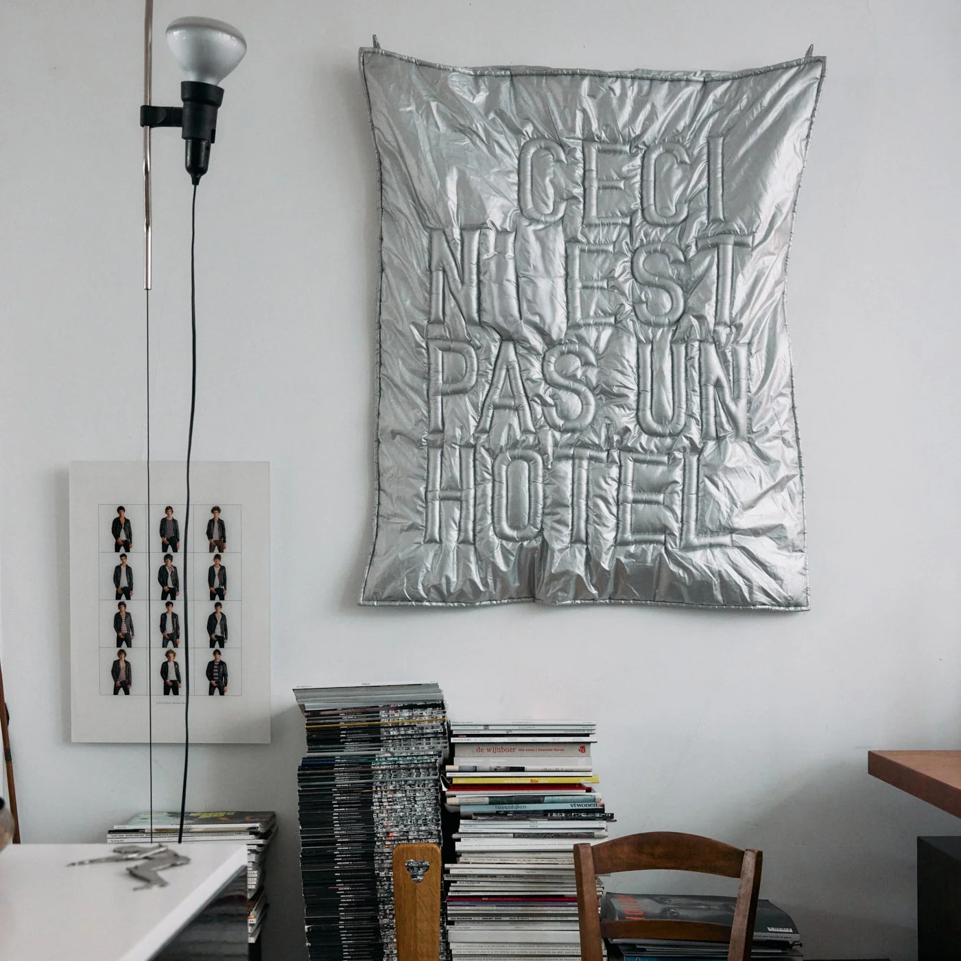 Pre-order Wall Art 'Ceci n'est pas un hôtel' - Image 7