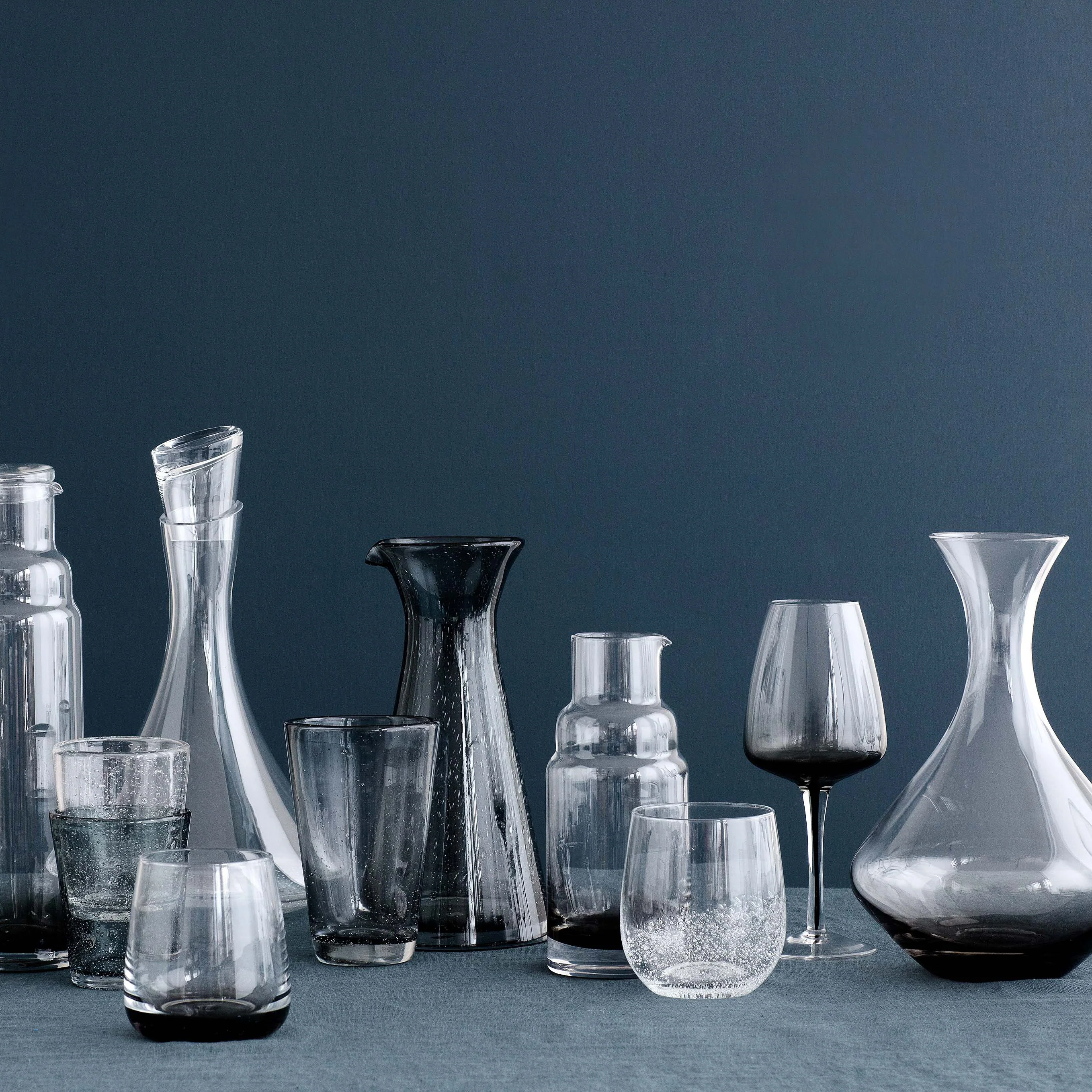 Smoke White Wine Glass - Image 3