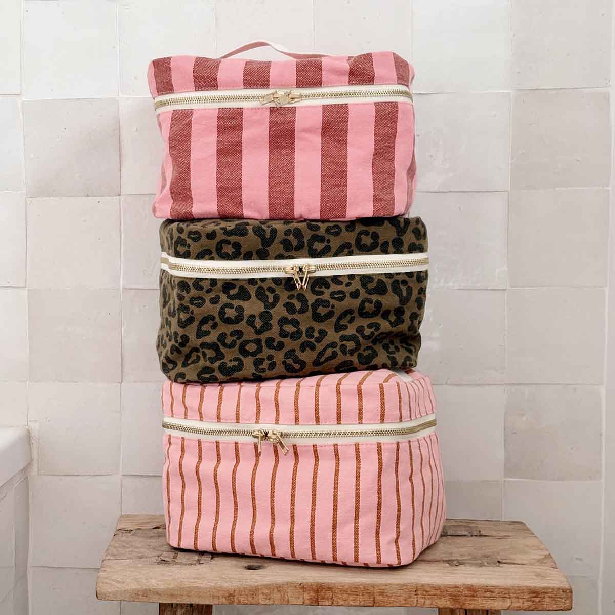 VANITY CASE OONA TENNIS PECAN / STRAWBERRY - Image 3
