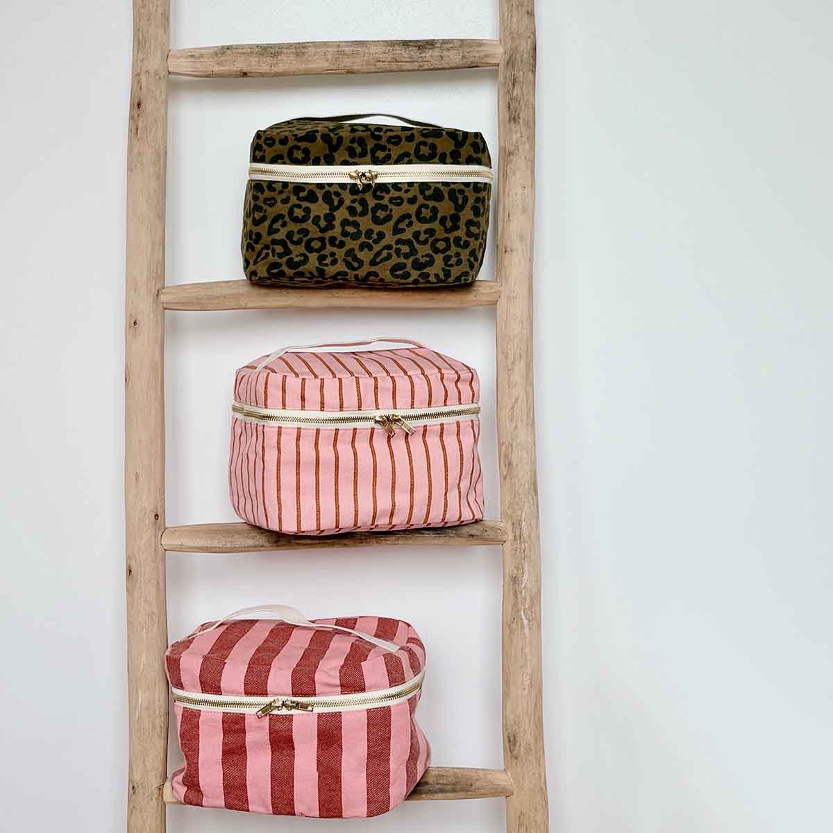 VANITY CASE OONA TENNIS PECAN / STRAWBERRY - Image 4