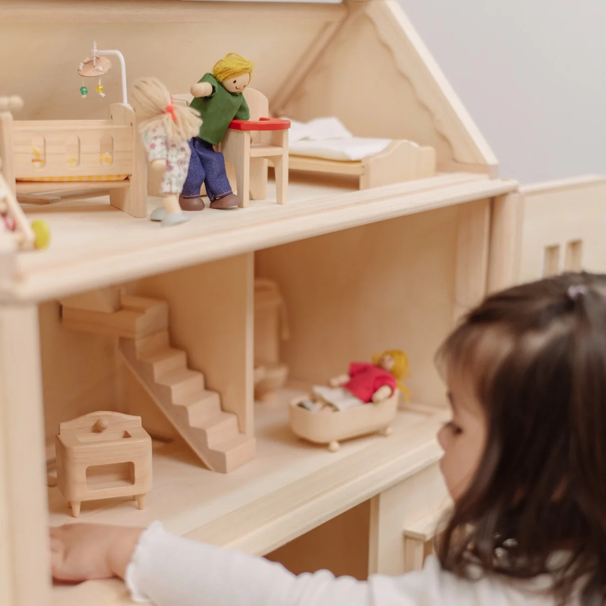 Bundle Victorian Dollshouse With Basement - Image 9