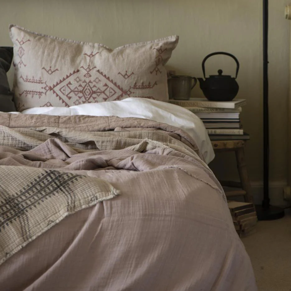 Vintage Quilt Double Bedspread Burned Rose - Image 4