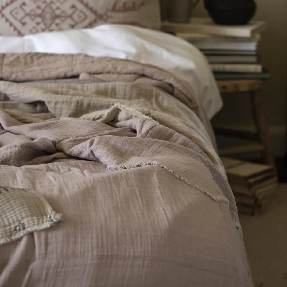 Vintage Quilt Double Bedspread Burned Rose - Image 5